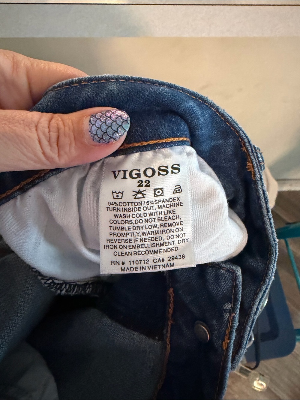 Vigoss Distressed Medium Blue Denim Cutoff Shorts - Picture 4 of 4